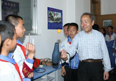 功勋模范｜一点一滴，共同为少年儿童健康成长撑起蓝天 