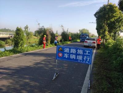 及时养护保畅通 倾心竭力解民忧