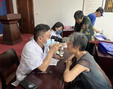 广华寺街道：眼科义诊惠民众 “光明行动”暖人心