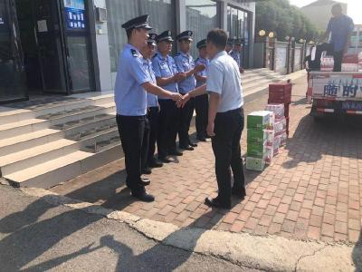 竹根滩镇：炎炎夏日“送清凉” 丝丝关爱沁心田