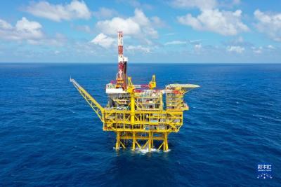 “海基一号”刷新我国海上单体石油生产平台新高