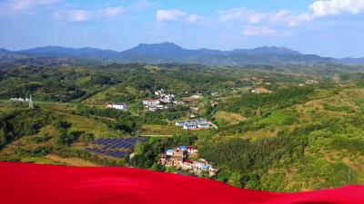 纪录小康工程专题片《印记湖北小康》