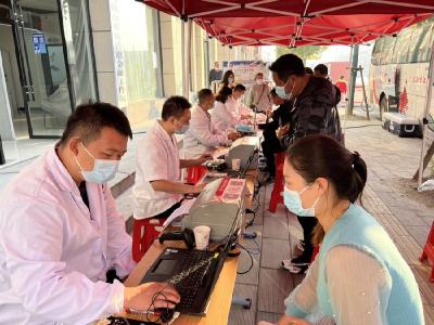 周矶街道：党员群众齐上阵 无偿献血暖人心