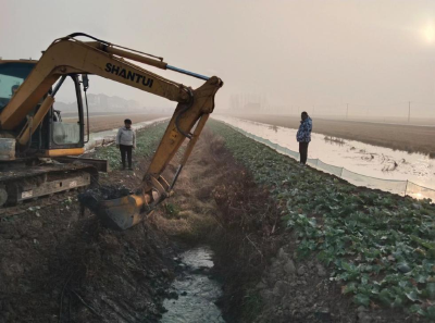 运粮湖管理区掀起冬季水利建设热潮