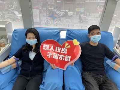 为爱接力,一起诠释“红色浪漫”!