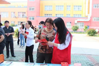 总口管理区举办《民法典》宣传活动