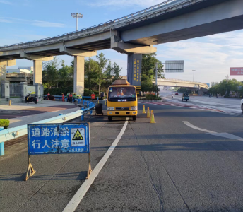 潜江开展污水管网清理 防范汛期城市内涝