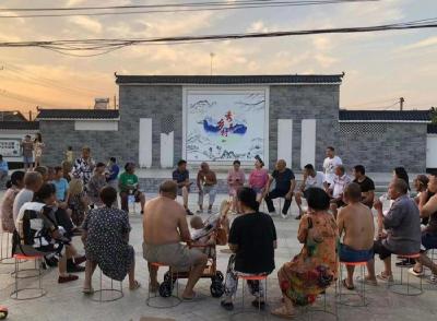运粮湖管理区友爱社区：广场夜话共同缔造