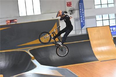 省青少年BMX自由式小轮车锦标赛在潜举办