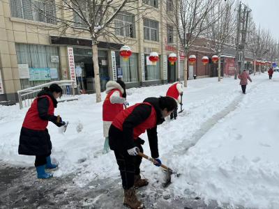 周矶街道： 以“雪”为令齐上阵，全力以赴保畅通！