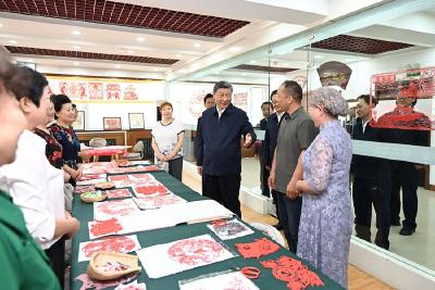 习近平在宁夏考察调研