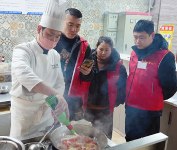 小龙虾烹饪培训“热”