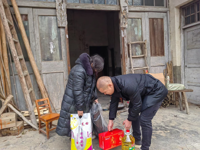 “寒冬送温暖” 救助281名困难群众