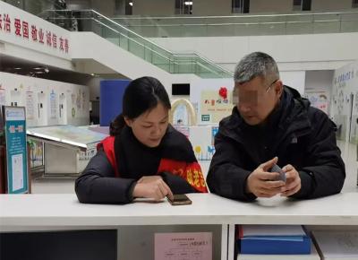 潜江市中心医院开展“学雷锋”系列主题活动