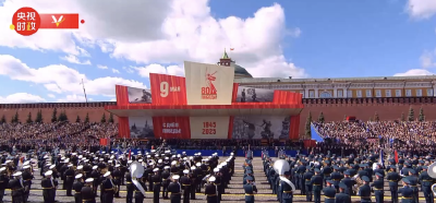 独家视频丨习近平同普京出席红场阅兵式