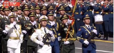 独家视频丨习近平向中国人民解放军仪仗队致意