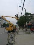 市城市亮化路灯管理局积极清理损坏路灯设施