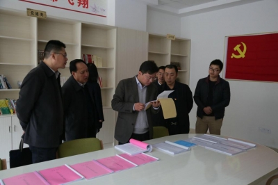 毫不动摇加强党对国有企业的领导