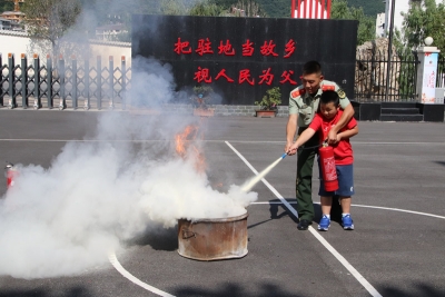 神农架林区暑期消防夏令营活动“精彩纷呈”