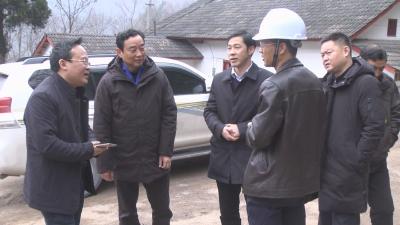 李波赴新华镇调研重大项目建设  农民工工资保障等工作 