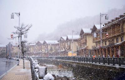 神农架春分时节迎降雪