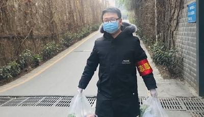 张黎明：社区防控阵地的“跑腿员”