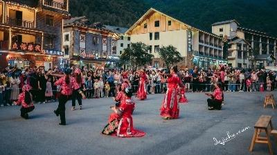 “与爱同行 惠游湖北”29天神农架游客量破100万人次