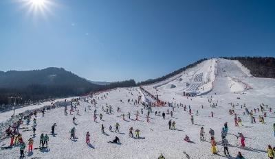  “南国雪都”神农架：白雪换