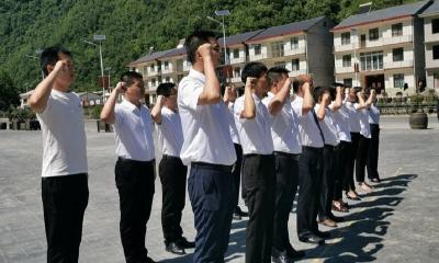 林区党委组织部在古水苏维埃纪念馆举行预备党员入党宣誓仪式