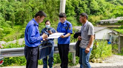 木鱼镇综合执法大队依法暂扣未经检疫猪苗