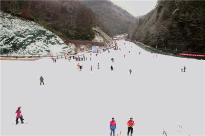 天燕滑雪场11日迎客，14项娱雪项目等你来体验!