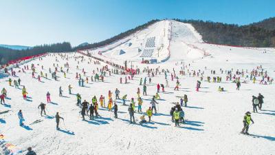 【新春走基层】冰天雪地，华中屋脊“热火朝天”