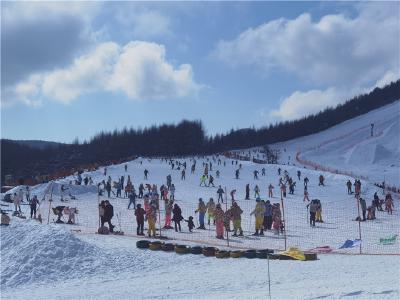 因为神农架颜值，武汉雪友停下四处滑雪的脚步