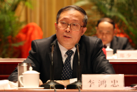李鸿忠主持省委常委会会议审议原则通过三个文件