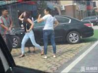 碧桂园|只因包裹未及时送达 女子竟动手打快递哥