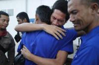 激动落泪！中国船员等26人获救 被海盗劫持4年半