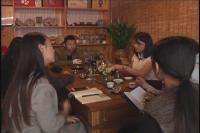 90后女孩迷上茶艺表演  创业传承中国茶艺文化