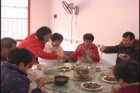 银杏谷美景美食  各地游客纷至沓来