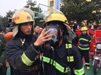 曾都区公安消防队在白云双语学校开展消防演练实践活动