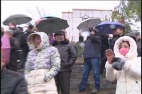 旧桥爆破众人热议  期待新桥早日建成