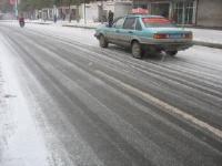 随州市各地积极应对降雪保畅通