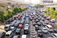 武汉去年新增车41.4万辆创纪录 总数已达239万辆