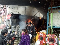 今天上午，神农公园内游乐场发生火灾