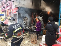 今天上午，神农公园内游乐场发生火灾