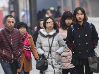 节后首日上班族众生相：疲惫与不开心