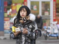 节后首日上班族众生相：疲惫与不开心