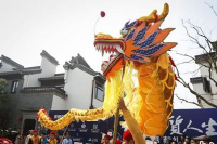 “二月二龙抬头”：吃龙鳞饼 “剃龙头”盼好运