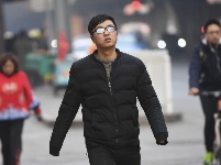 节后首日上班族众生相：疲惫与不开心