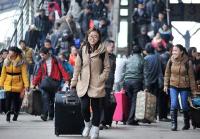 学生返程高峰来临 武铁今日加开94列客车