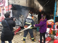 今天上午，神农公园内游乐场发生火灾